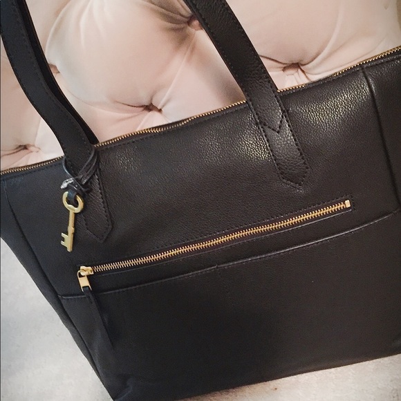 fossil fiona tote